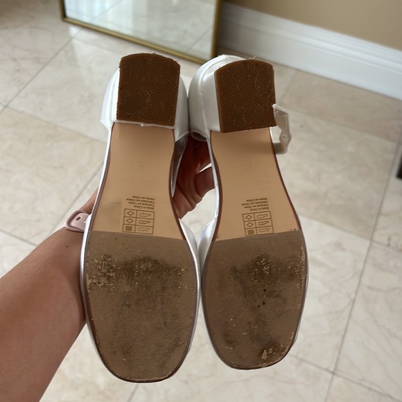 Benjamin Walk Touch Ups Dyeables in White Size 3.5M - Picture 6 of 6